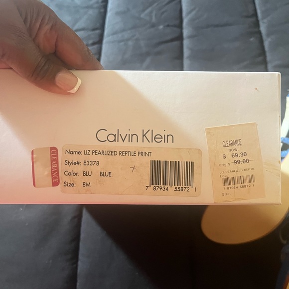 I purchased the shoes and never wore because they were too big. - Picture 4 of 4